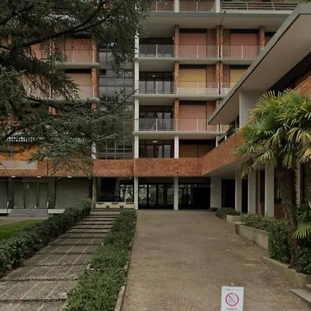 Appartement Ampio In Centro Con Vista - Parcheggio Gratuito E Wi-fi *