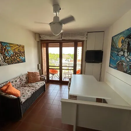 Ampio In Centro Con Vista - Parcheggio Gratuito E Wi-fi