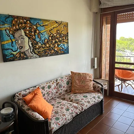 Ampio In Centro Con Vista - Parcheggio Gratuito E Wi-fi Appartement
