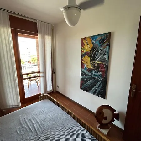 Apartamento Ampio In Centro Con Vista - Parcheggio Gratuito E Wi-fi Lignano Sabbiadoro